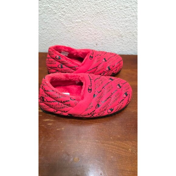 Champion Unisex Red & Black Graphic Slippers Warm Fleece Lining Unisex Size 7 - Picture 3 of 7
